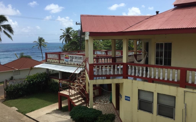 hotel sunrise -corn island-
