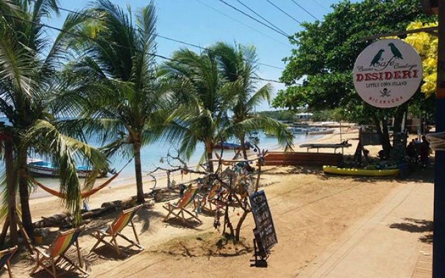 cafe desideri -little corn island-