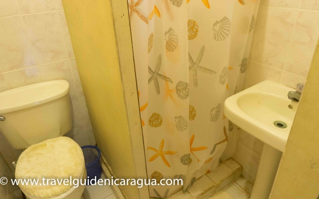 hostal coconut palms -corn island-
