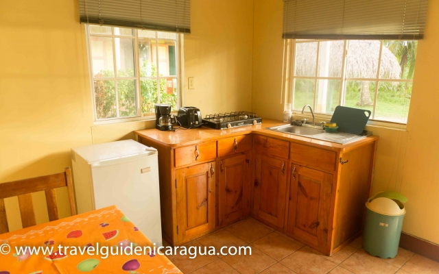 hostal coconut palms -corn island-